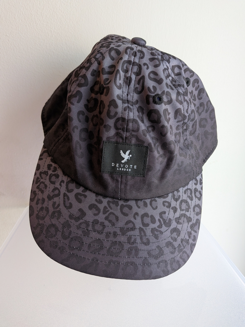 Men’s Black Leopard Print Cap
